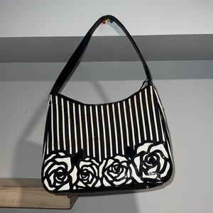 Black and white handbag‎